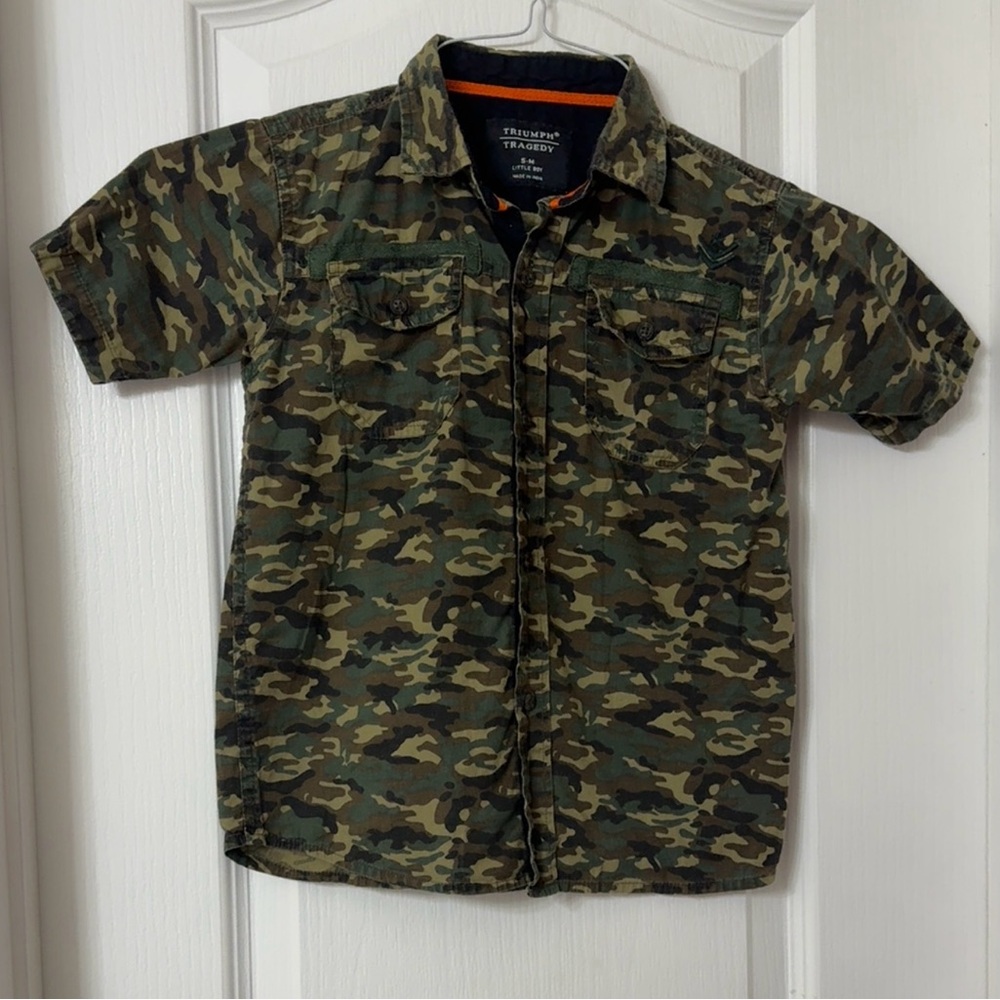 Triumph Tradegy boy's green camouflage button-up shirt with pockets cottonSize 5